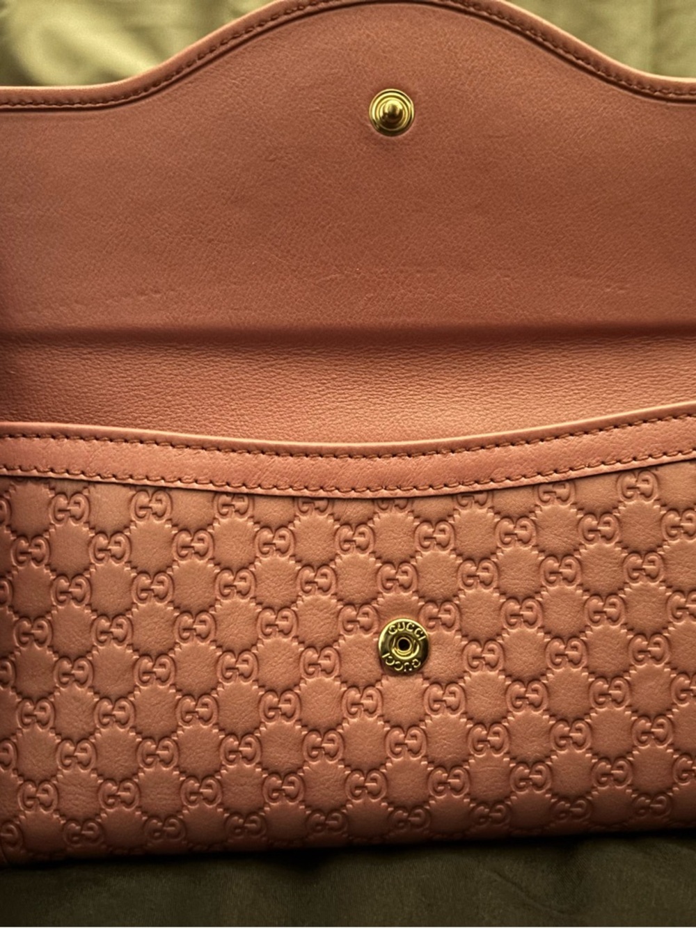 Gucci Pink GG Embossed Leather Clutch with Gold Double G - Picture 3 of 12
